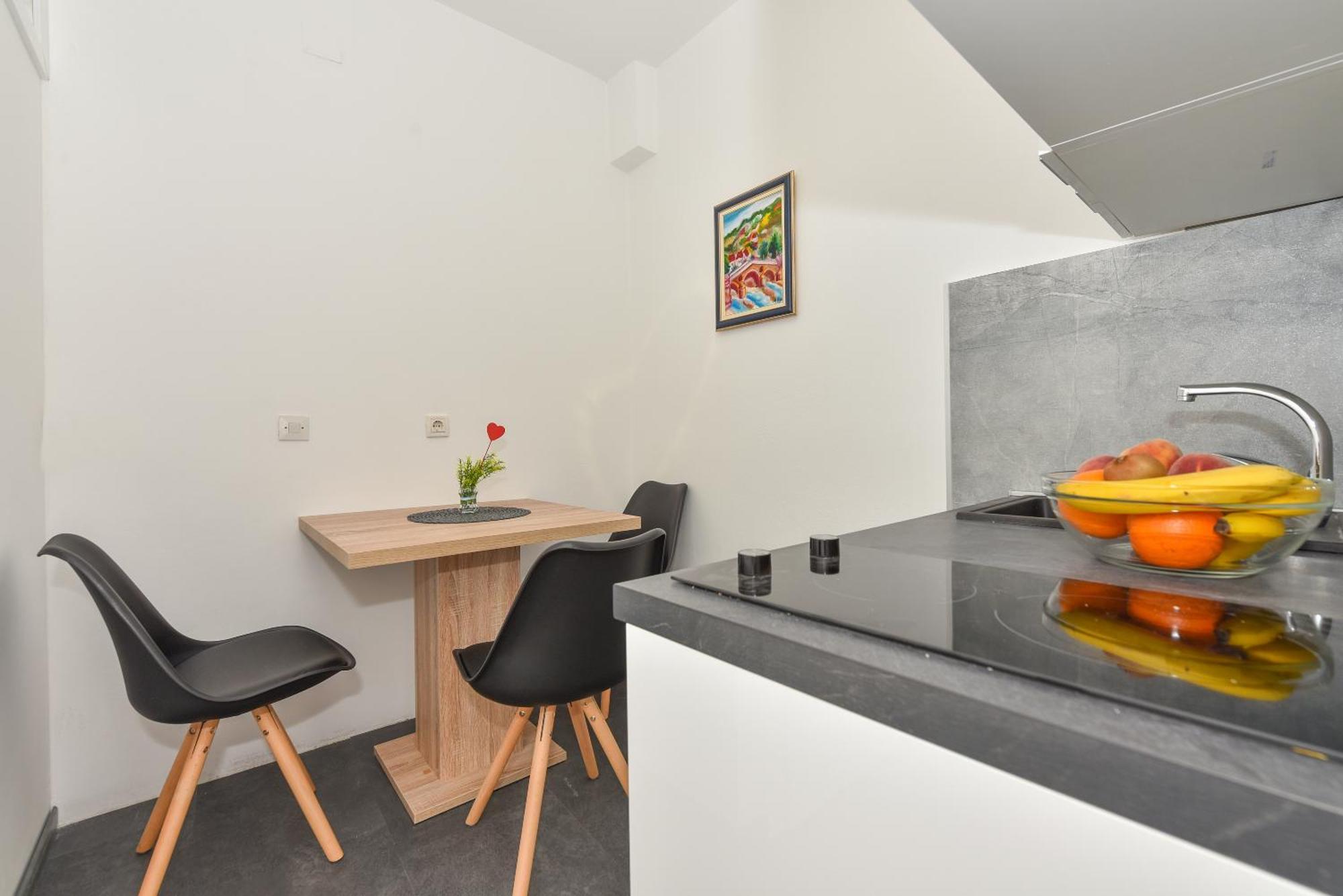 Апартаменты House Santro Башка-Вода Экстерьер фото